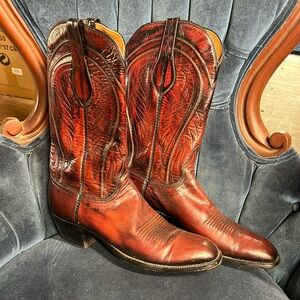 Lucchese (San Antonio) vtg western boots 11B